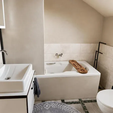 Nest Uludag *